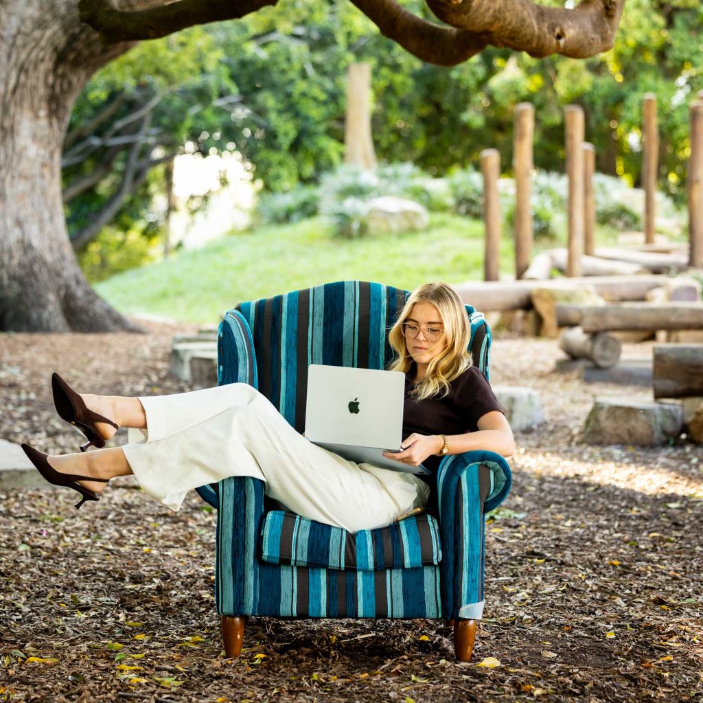 Bear-AnalieseHeadshot-2